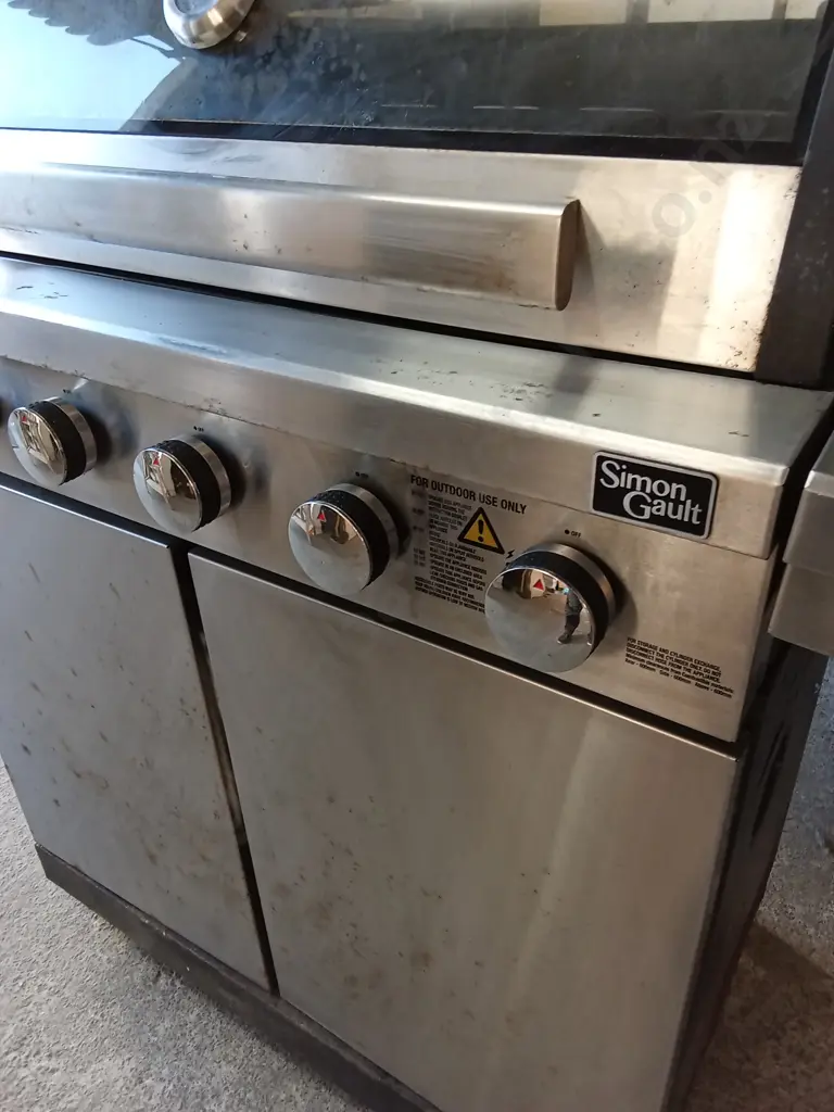 SIMON GAULT 6 BURNER BBQ WITH GLASS VIEWING WINDOW AND SIDE BURNER NO GAS BOTTLE Image 1++