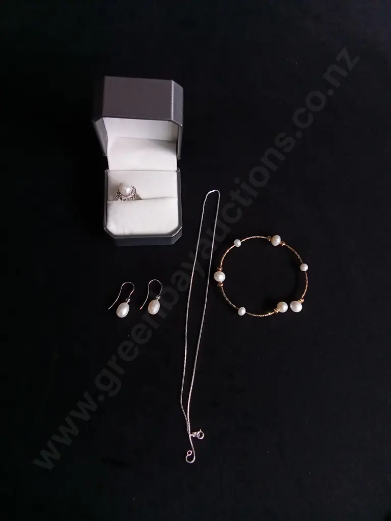 5 PIECES GOLD PLATED AND STERLING SILVER JEWELLERY Image 1++