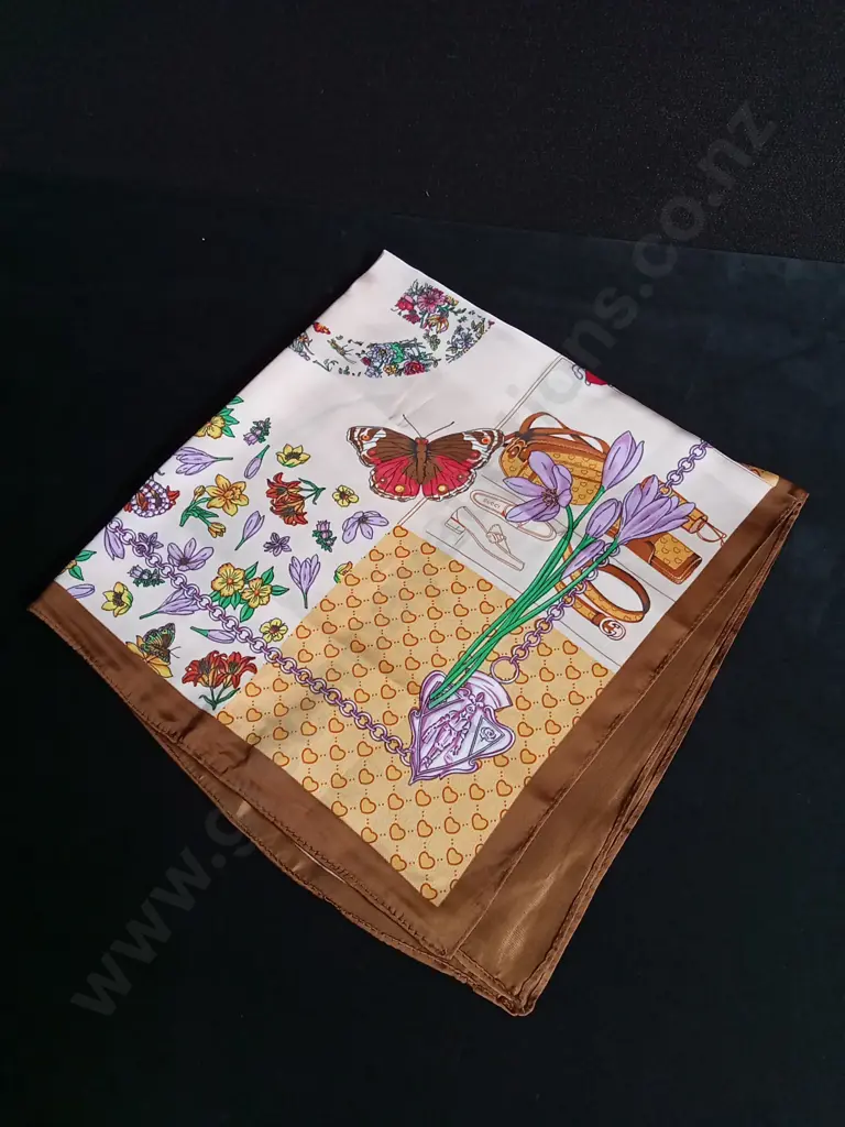 GENUINE GUCCI SILK SCARF Image 1++