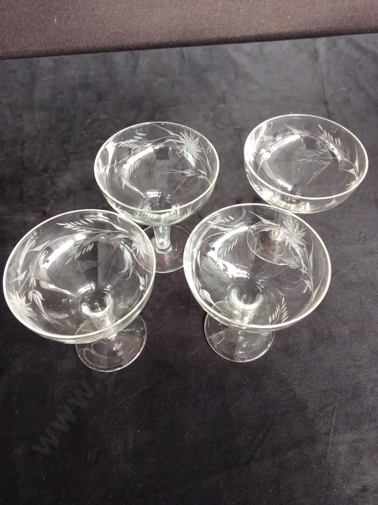 4 VINTAGE HOLLOW STEM CHAMPAGNE GLASSES Image 1++