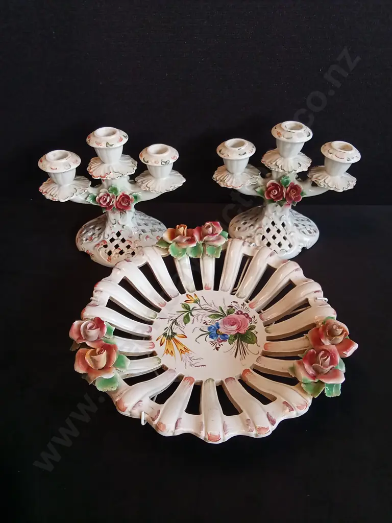 3 PIECES VINTAGE ITALIAN PORCELAIN DECOR Image 1++