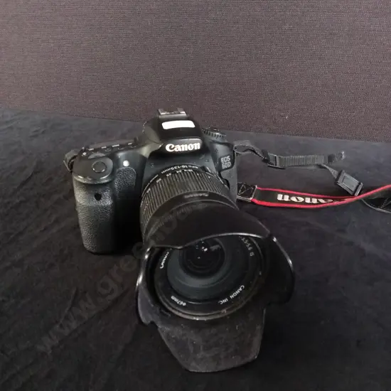 CANON EOS60D DIGITAL SLR CAMERA WITH 18-135MM LENS AND BATTERY - TESTED WORKING