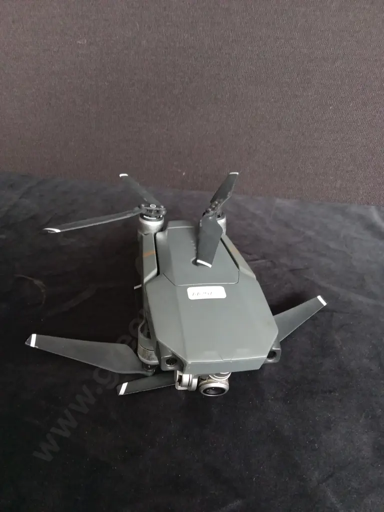 DJI MAVIC PRO DRONE WITH BAG, 2X SPARE BATTERIES, CHARGER + REMOTE CONTROL Image 1++