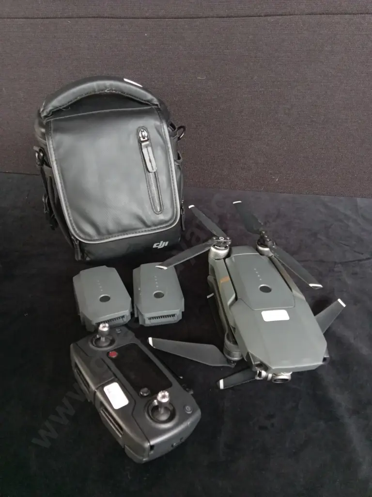 DJI MAVIC PRO DRONE WITH BAG, 2X SPARE BATTERIES, CHARGER + REMOTE CONTROL Image 1++