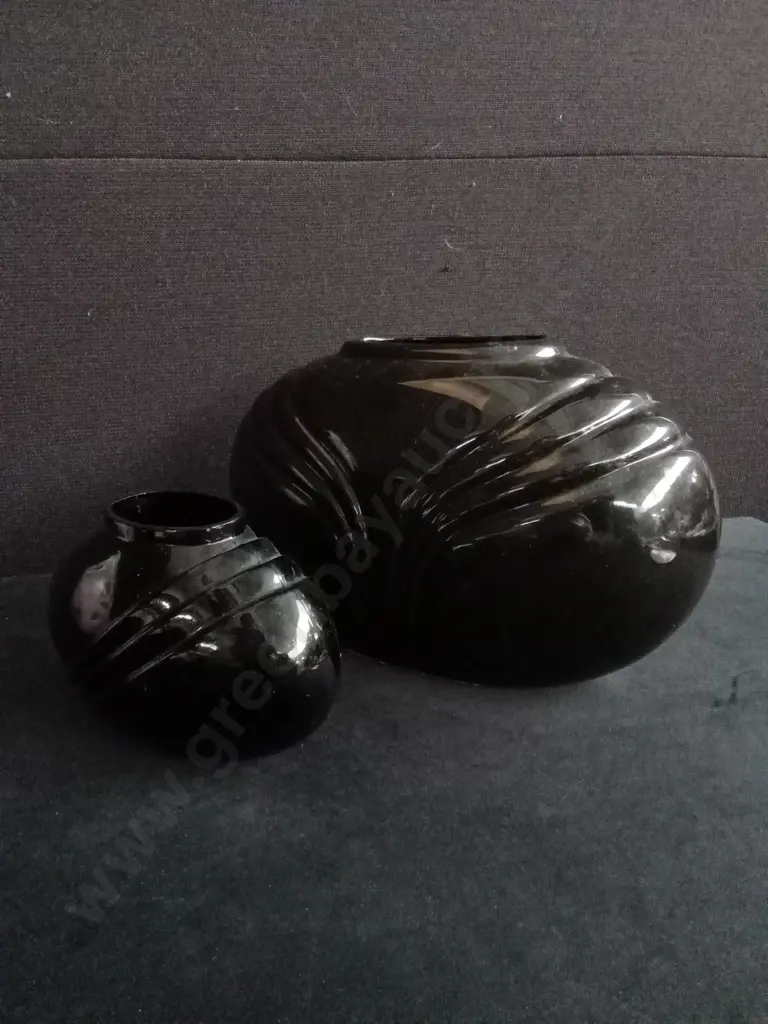 PAIR OF VASES Image 1++