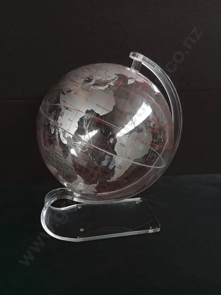 ACRYLIC GLOBE Image 1++