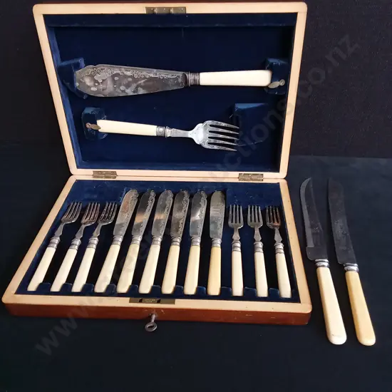 WOODEN BOX OF VINTAGE CUTLERY AND TWO STAINLESS STEEL KNIVES
