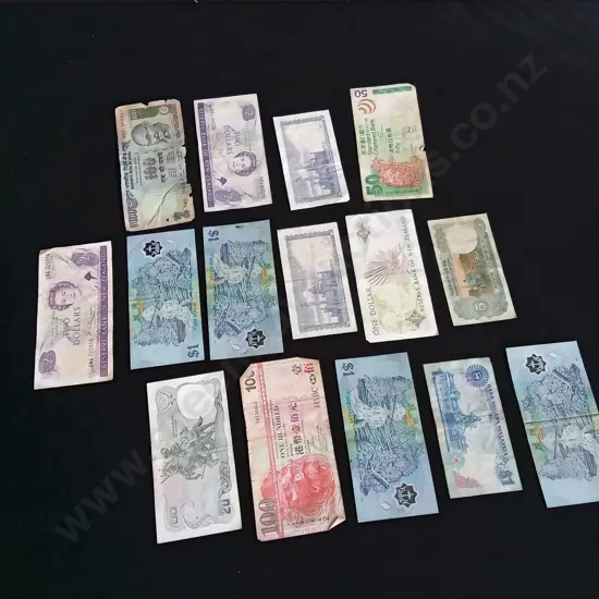 COLLECTION OF FOREIGN NOTES