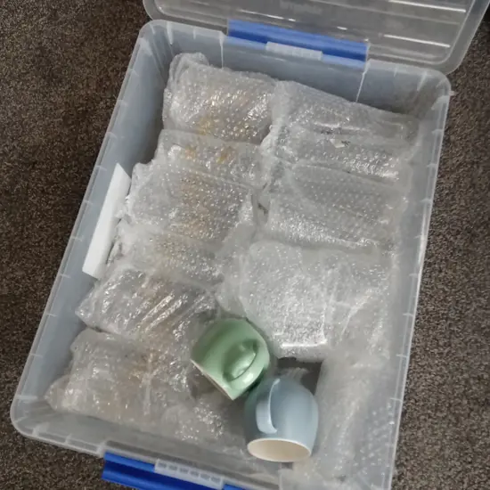 CONTAINER OF GLASSWARE