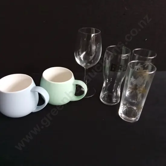 CONTAINER OF GLASSWARE