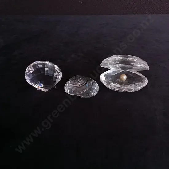 3 SWAROVSKI SHELL CRYSTALS