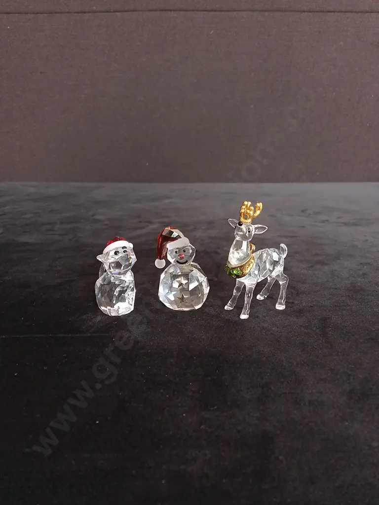 3 SWAROVSKI CHRISTMAS THEMED CRYSTALS Image 1++