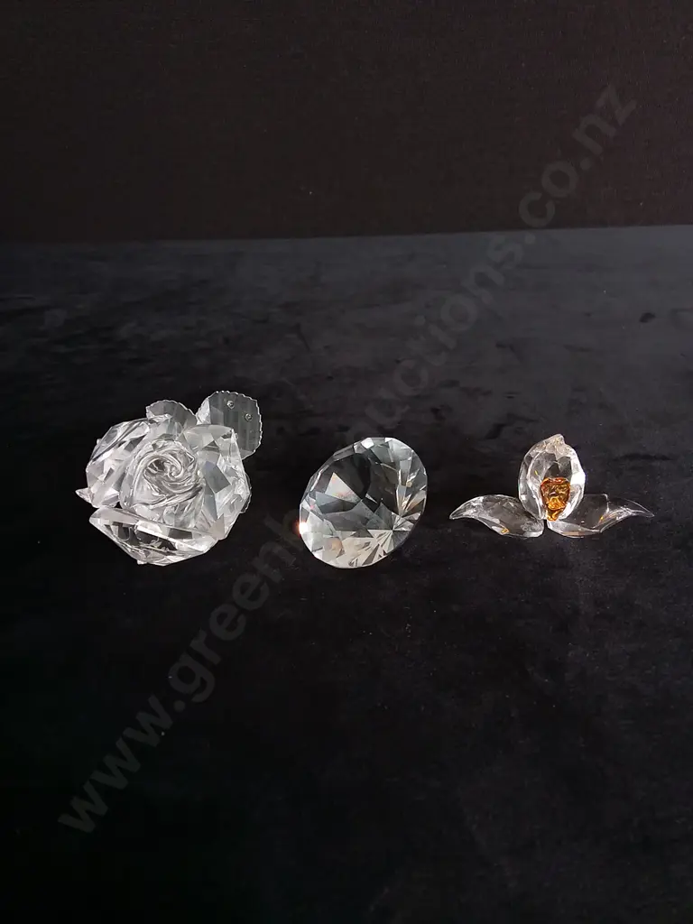 3 SWAROVSKI CRYSTALS Image 1++