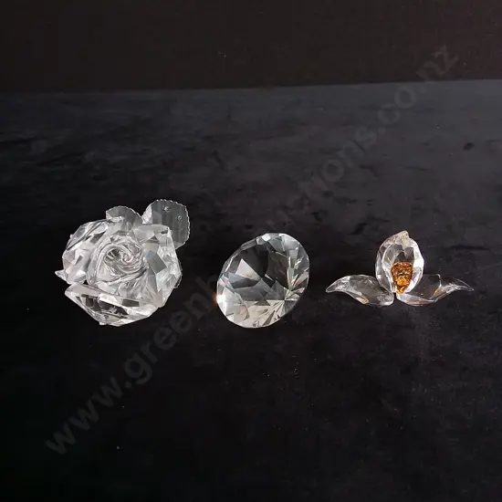 3 SWAROVSKI CRYSTALS