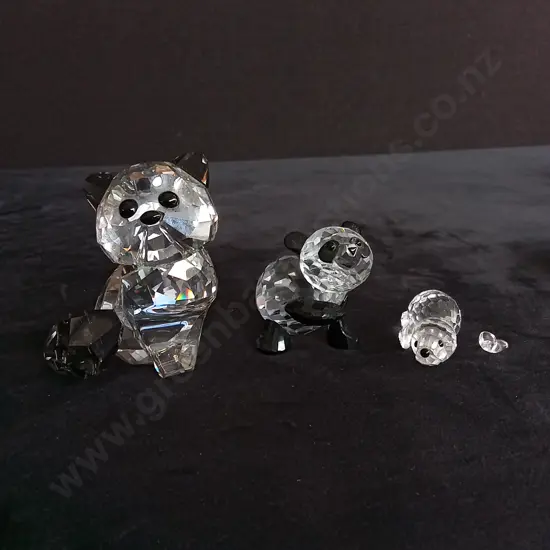 3 ANIMAL SWAROVSKI CRYSTALS ONE HAS BROKEN LEG