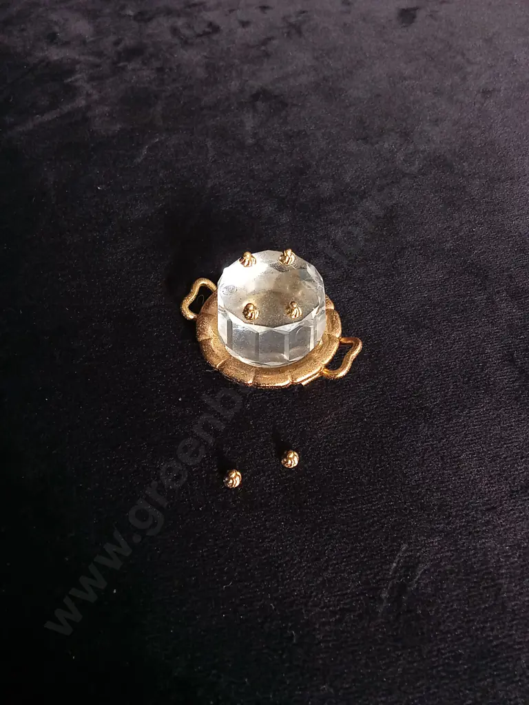 3 SWAROVSKI CRYSTALS 2 PARTS OF THE CAKE BROKEN OFF Image 1++