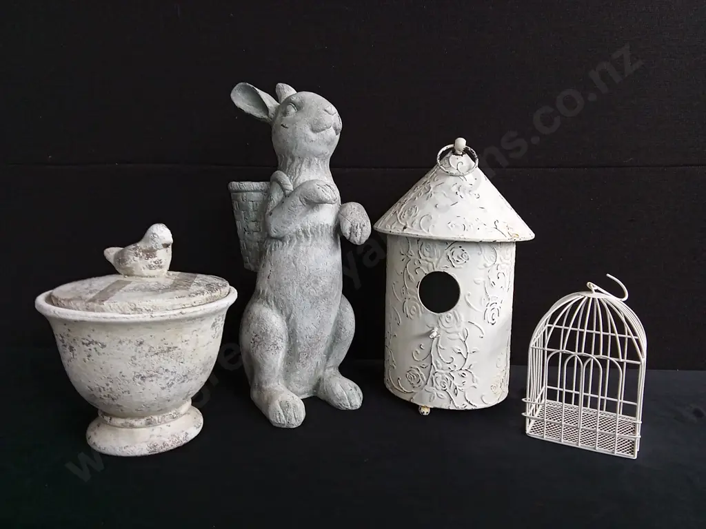 4 PIECES GARDEN DECOR Image 1++