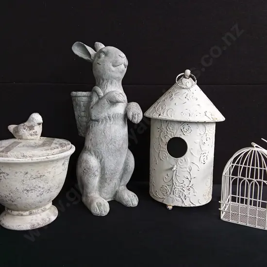 4 PIECES GARDEN DECOR