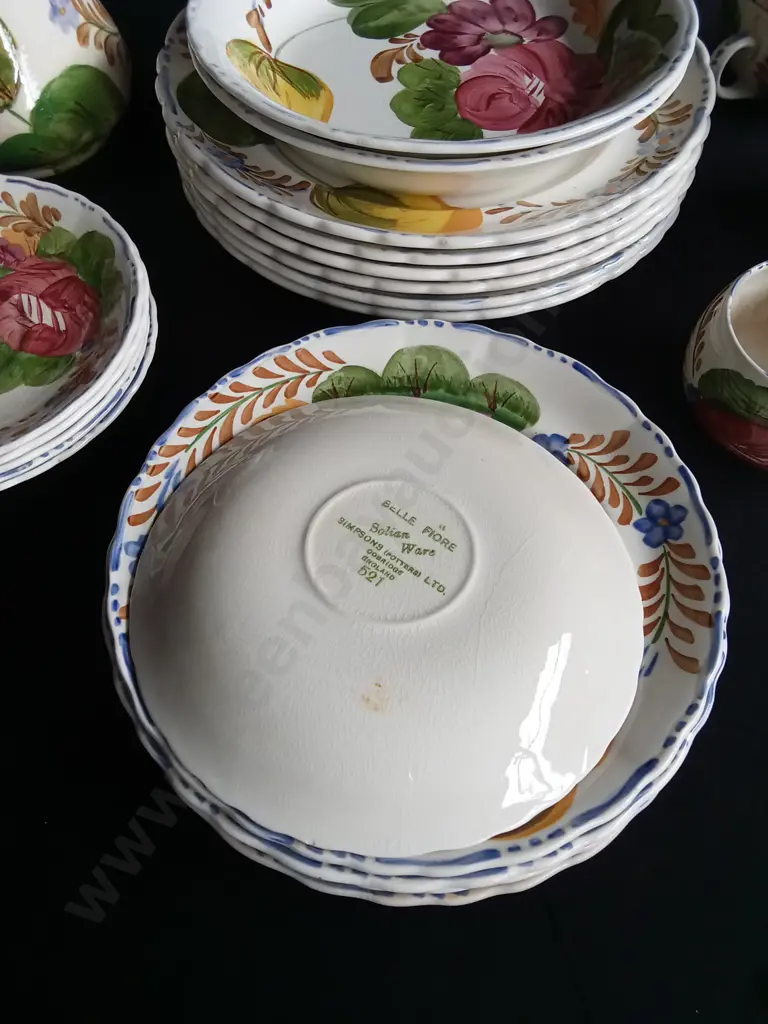 30 PIECE BELLE FIORE SOLIAN WARE SET Image 1++