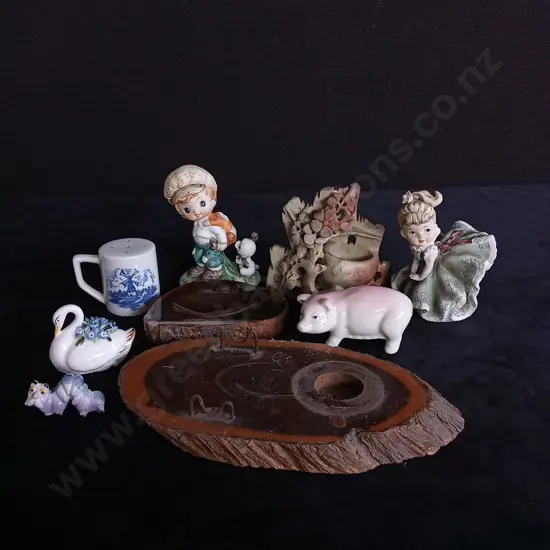 DECORATIVE ITEMS