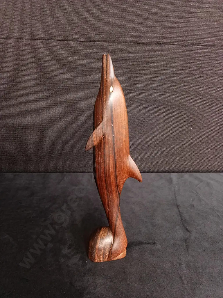 2 SPOON RESTS AND A WOODEN DOLPHIN Image 1++