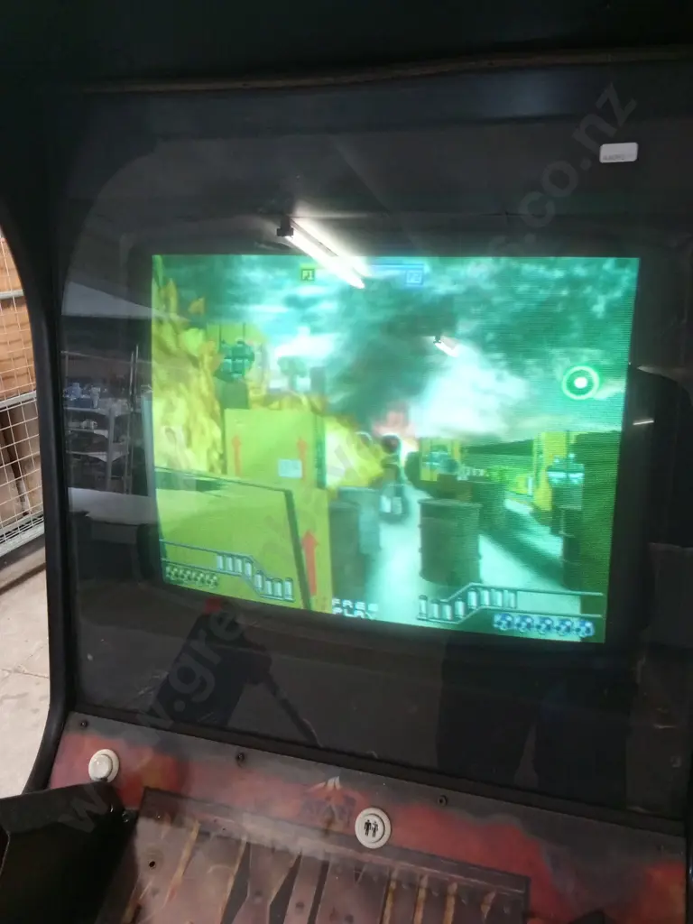 FULL SIZE "AREA 51" ARCADE GAME - WITH ORIGINAL CRT SCREEN - TESTED WORKS AND PLAYS, SET TO FREEPLAY Image 1++