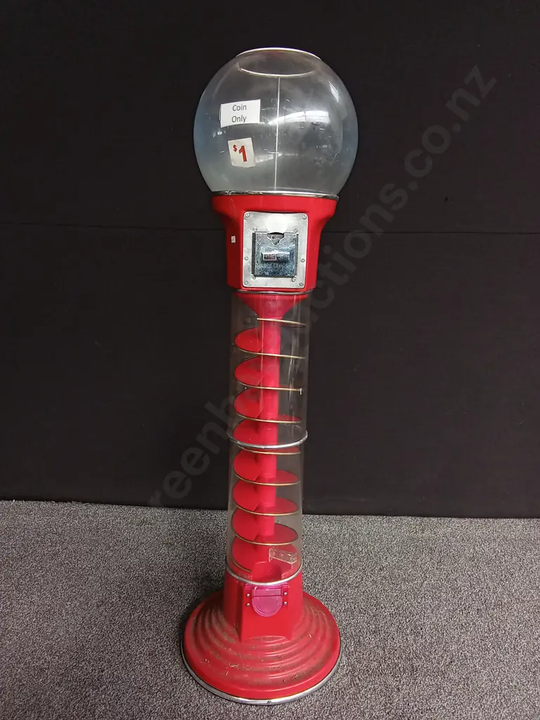 TORNADO VENDING MACHINE 1.42M TALL RED Image 1++