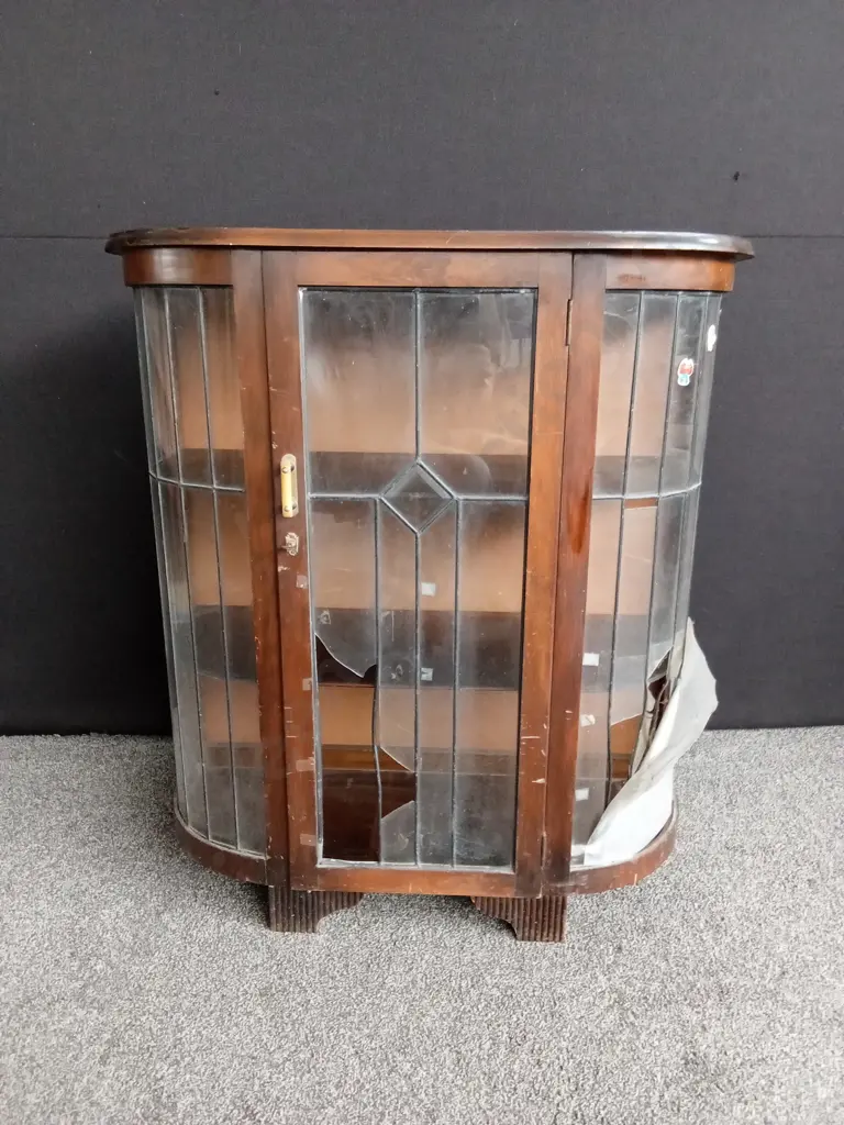 VINTAGE ART DECO DISPLAY CABINET. SOME BROKEN GLASS PANELS AS PICTURED Image 1++