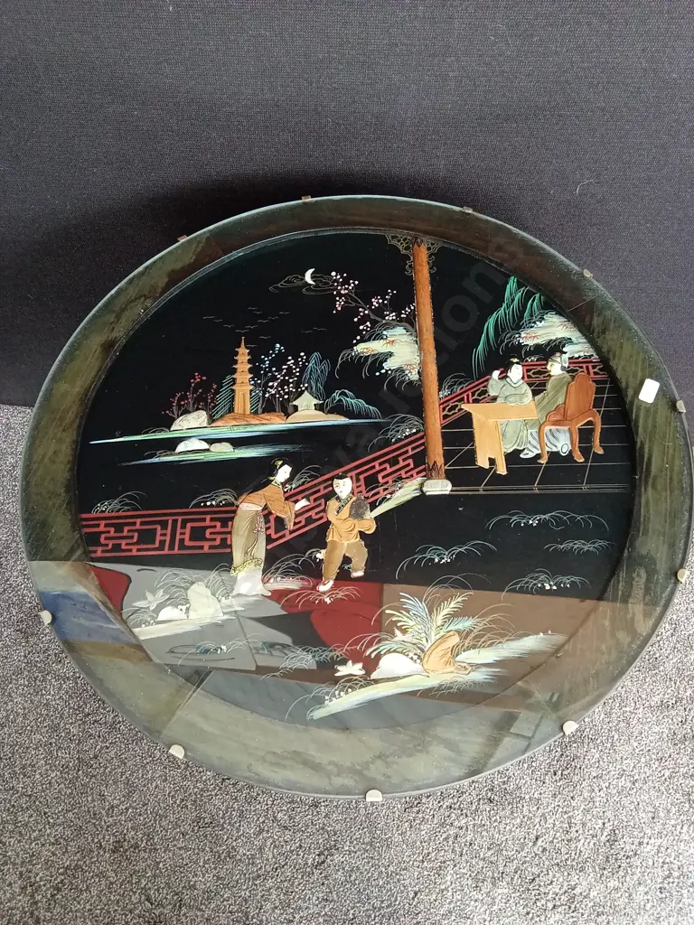 20TH-CENTURY ROUND WOODEN TABLE WITH A PAINTED TO UNDER GLASS H61CM L60CM Image 1++