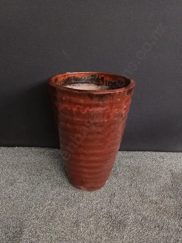 TALL BEEHIVE PLANTER H 57CM Image 1++