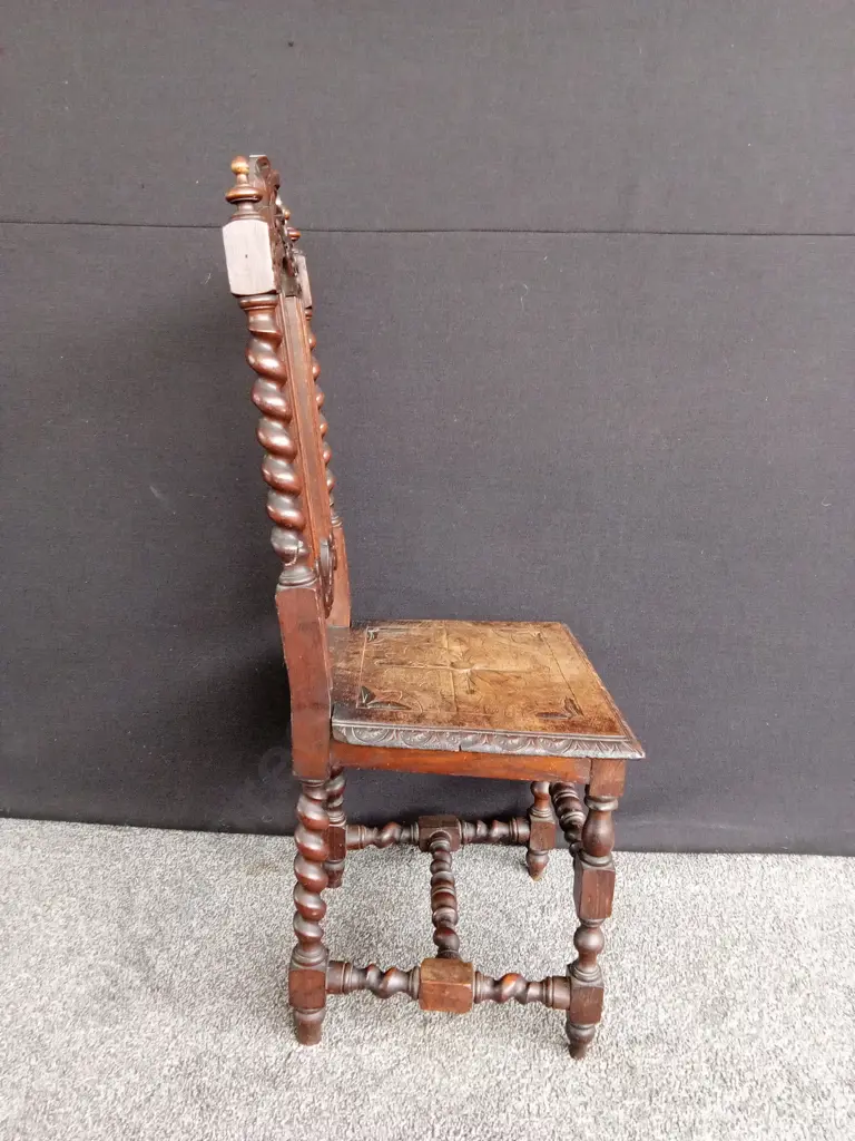 ANTIQUE VICTORIAN HIGH BACK WOODEN CHAIR Image 1++