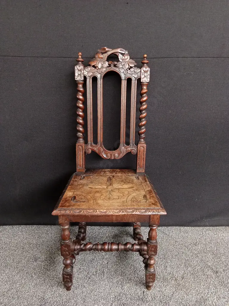 ANTIQUE VICTORIAN HIGH BACK WOODEN CHAIR Image 1++