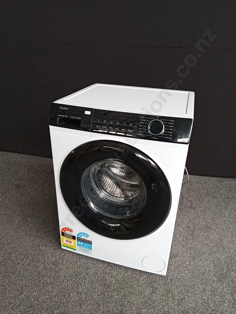 HAIER INVERTER 7.5KG FRONT LOADER WASHING MACHINE MODEL HWF75AW3 POWERS ON AND WORKING Image 1++