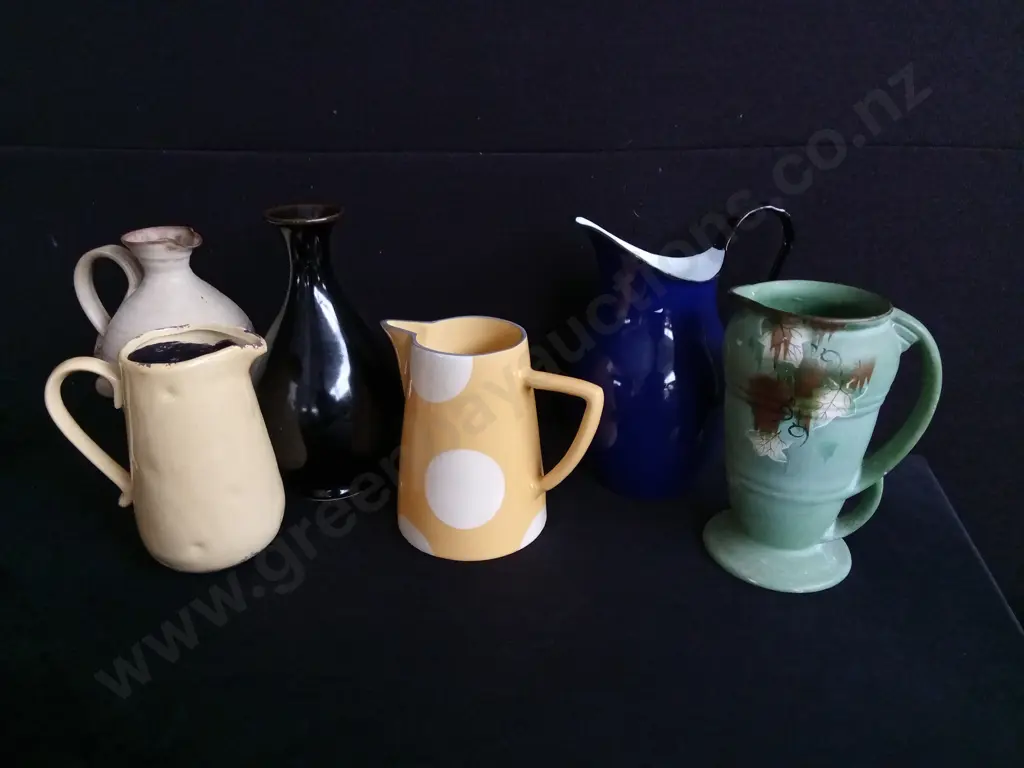 6 PIECES MIX OF JUGS AND VASES Image 1++
