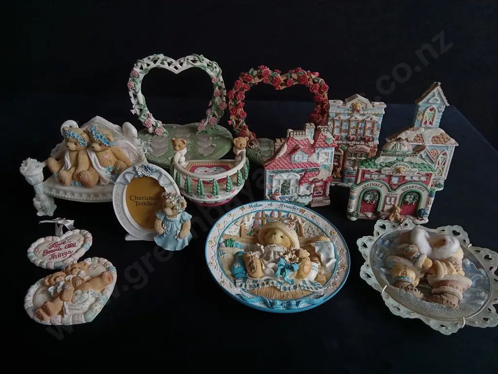12 PIECES VINTAGE CHERISHED TEDDIES COLLECTABLE ITEMS Image 1++