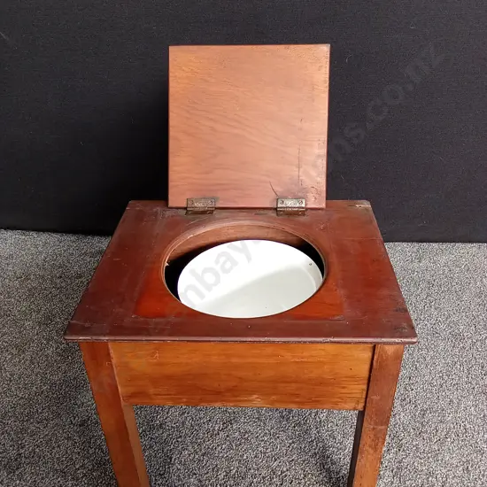 VICTORIAN BEDROOM COMMODE CHAIR