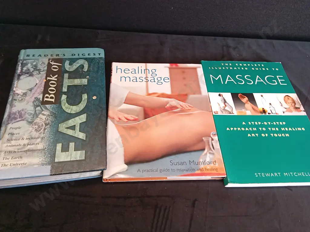 3 BOOKS Image 1++