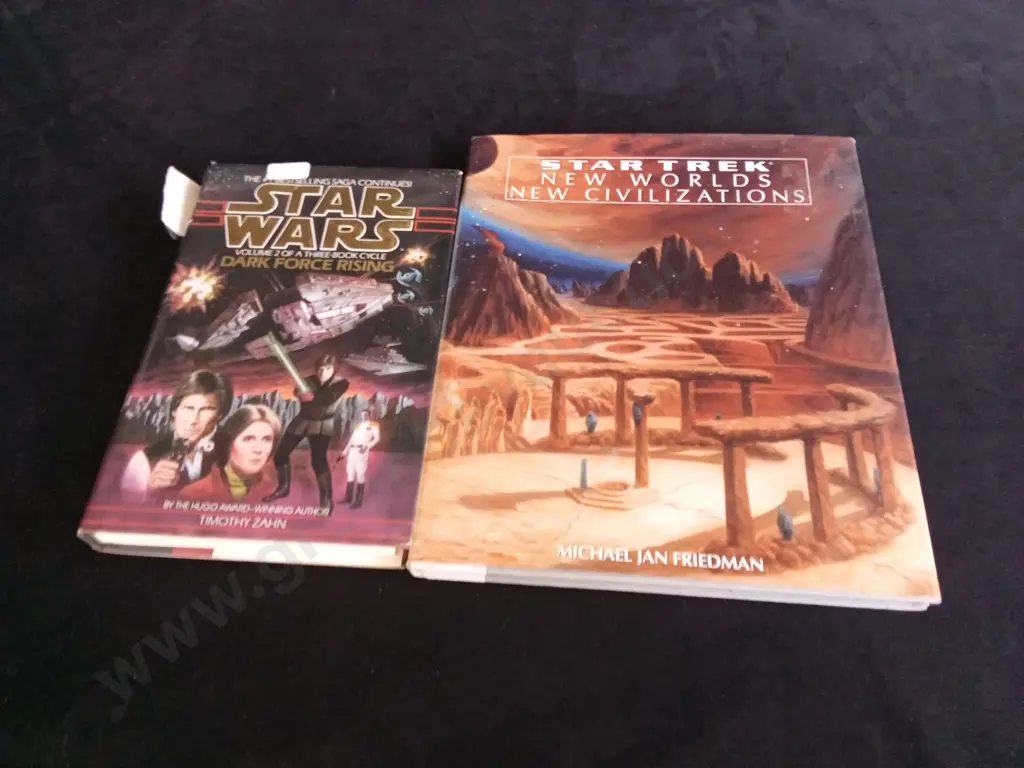 2 STAR WARS BOOKS Image 1++