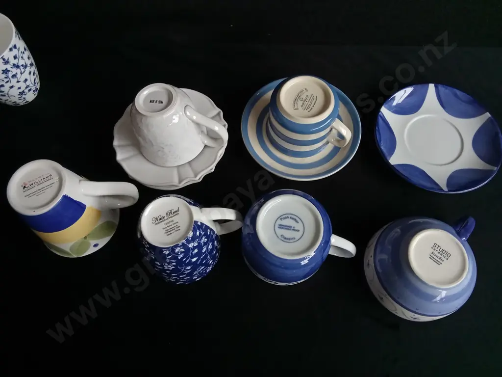 11 PIECES MIX OF CUPS AND SAUCERS Image 1++