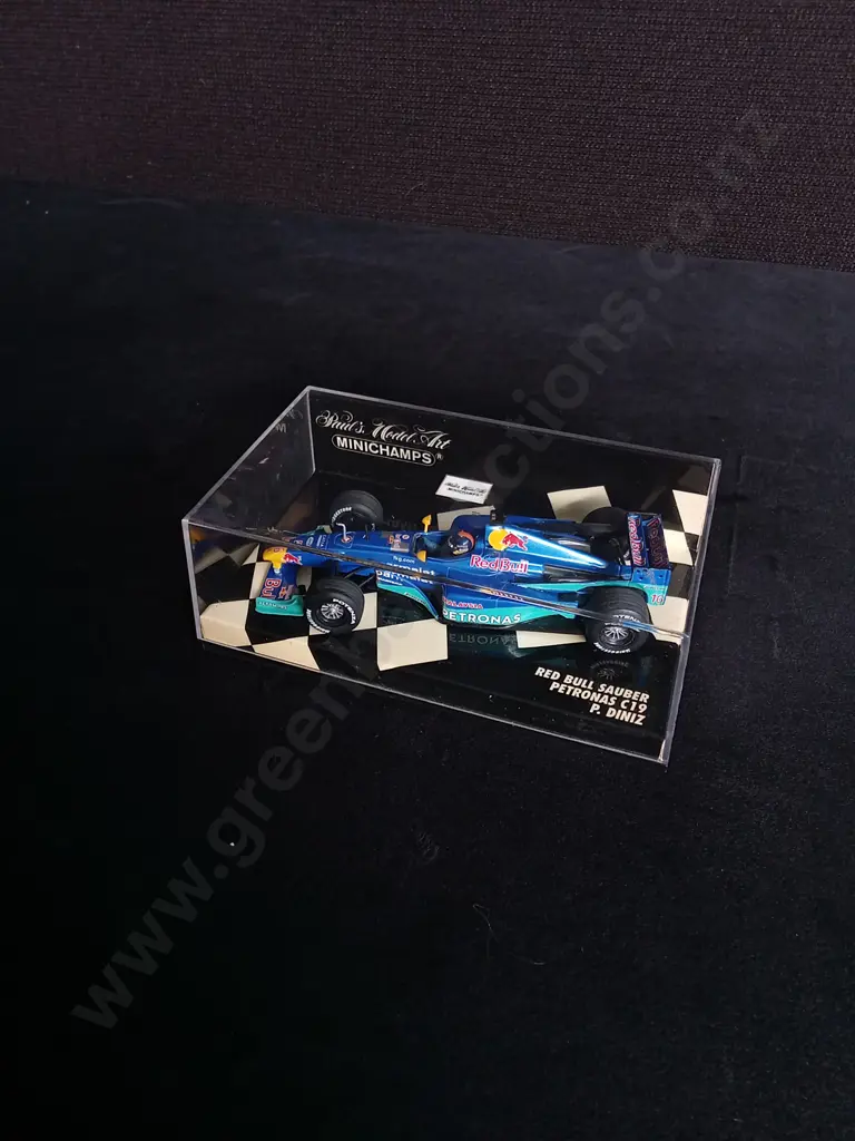 1:43 SCALE MINICHAMPS DIE CAST RED BULL SAUBER PETRONAS C19 FORMULA 1 MODEL Image 1++
