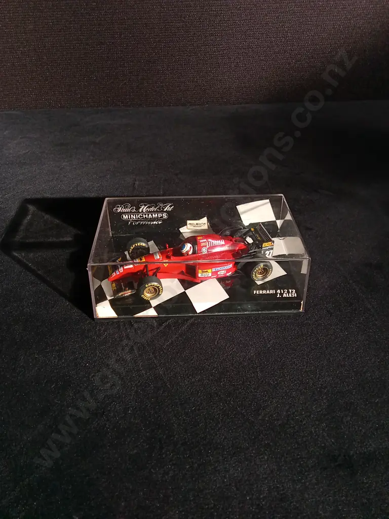 1:43 SCALE MINICHAMPS DIE CAST FERRARI 412 T2 FORMULA 1 MODEL Image 1++