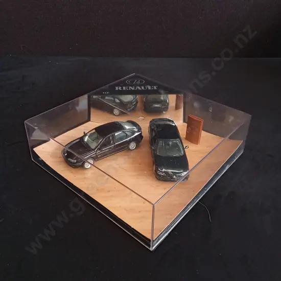 VITESSE 1:43 SCALE RENAULT LAGUNA MODEL SET