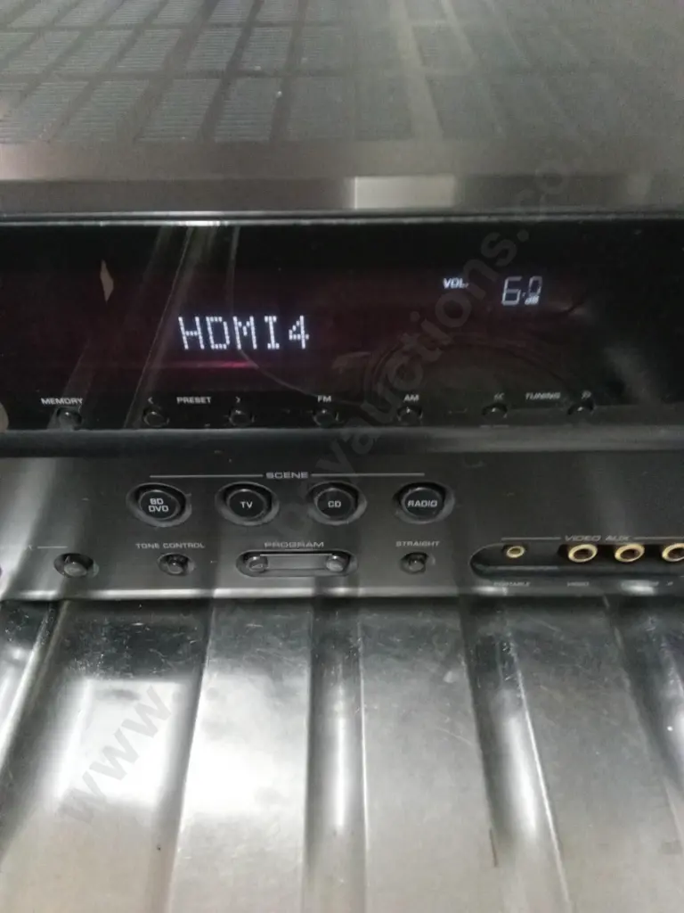 YAMAHA RX-V467 RECEIVER POWERS ON BUT UNTESTED NO REMOTE Image 1++