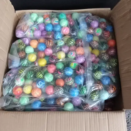 BOX OF BOUNCY BALLS FOR VENDING MACHINE