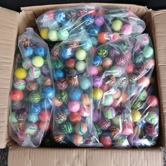 BOX OF BOUNCY BALLS FOR VENDING MACHINE