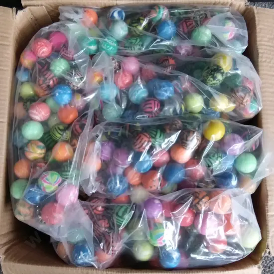 BOX OF BOUNCY BALLS FOR VENDING MACHINE