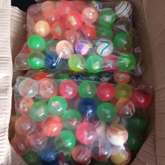 BOX OF BOUNCY BALLS FOR VENDING MACHINE