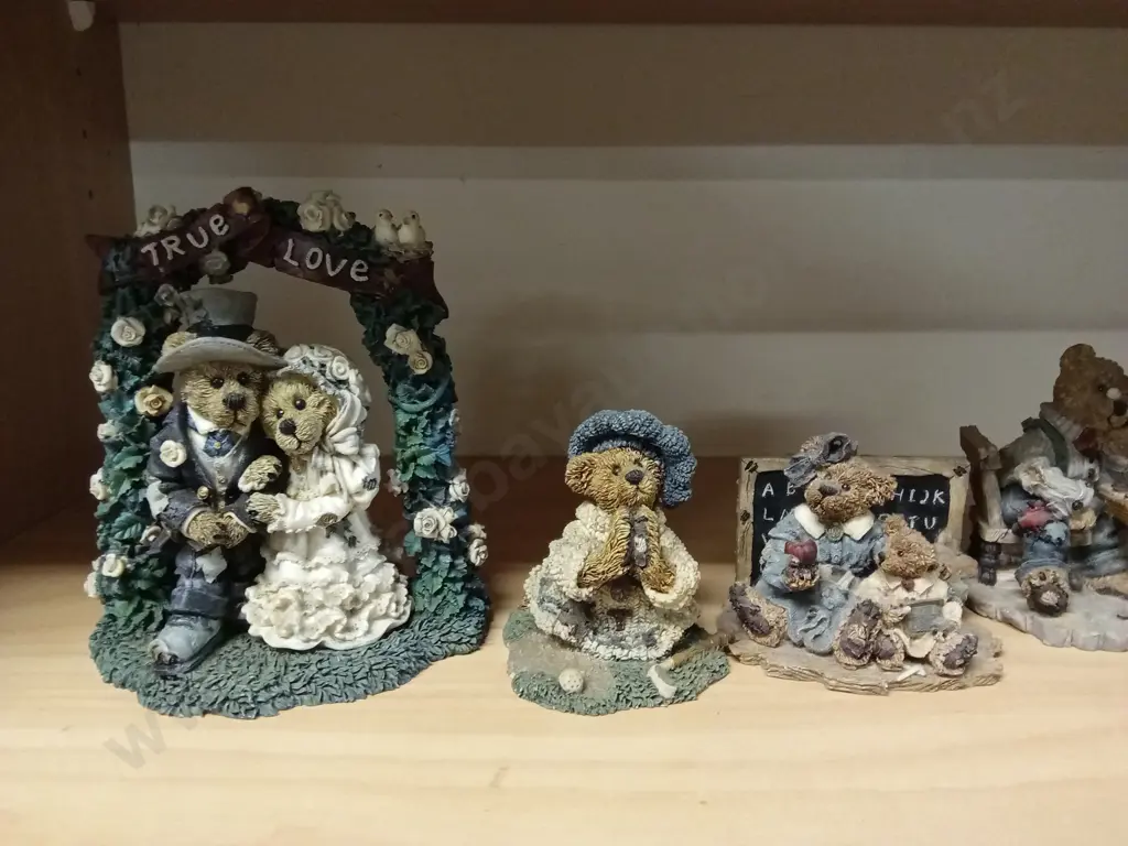 8 PIECES COLLECTION OF VINTAGE BOYDS BEARS & FRIENDS FIGURES Image 1++