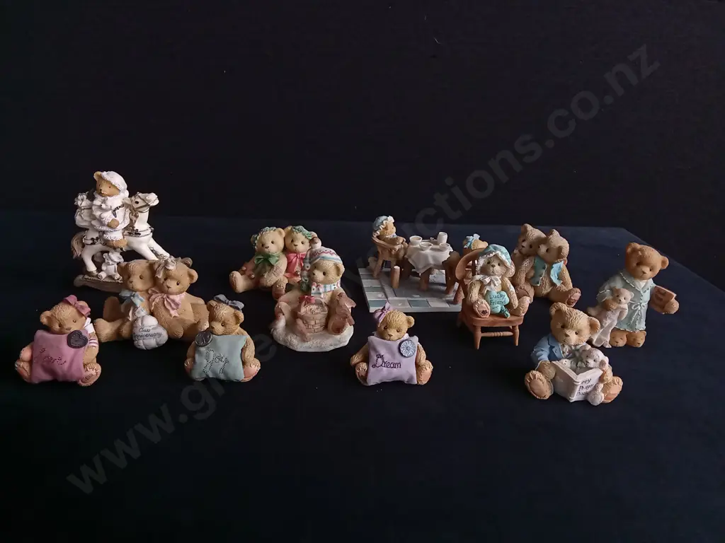 12 PIECES VINTAGE CHERISHED TEDDIES COLLECTABLE FIGURINES Image 1++