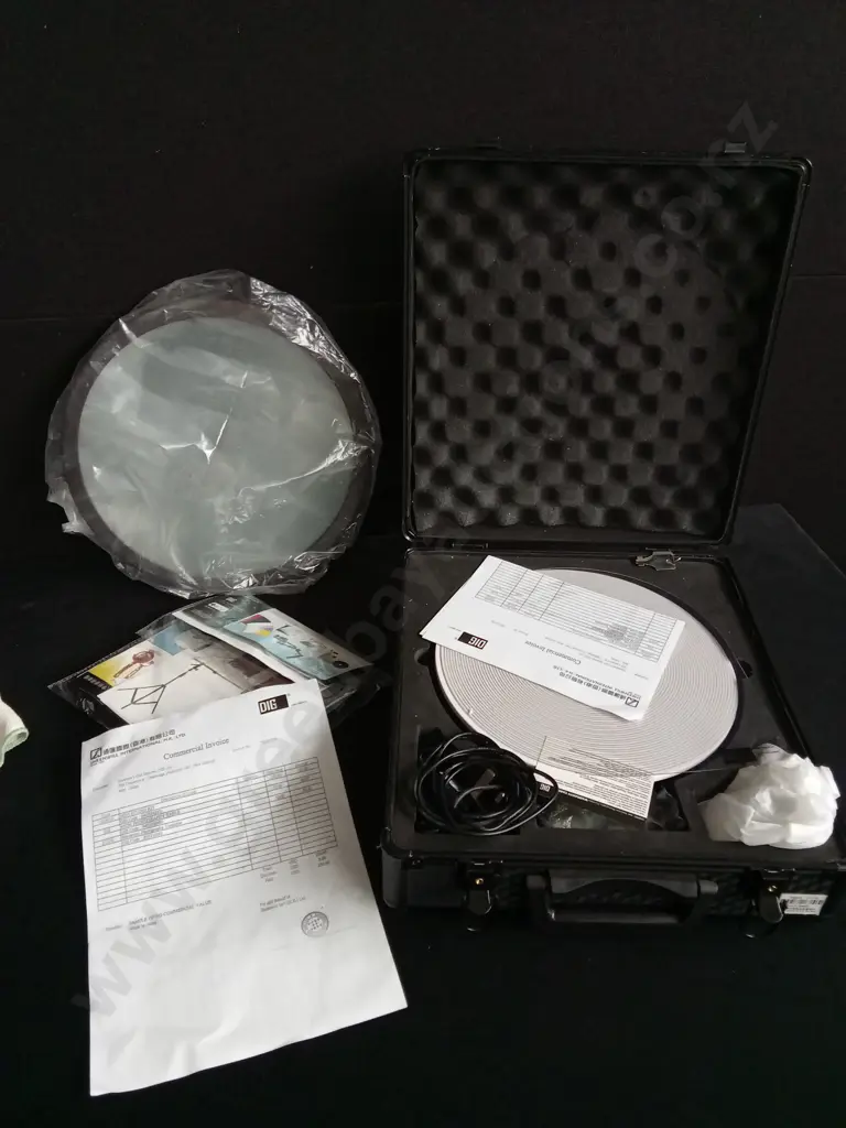 BRAND NEW PHOTOGRAPHY EQUIPMENT, STUDIO KIT., PHOTOGRAPHY TURNTABLE Image 1++